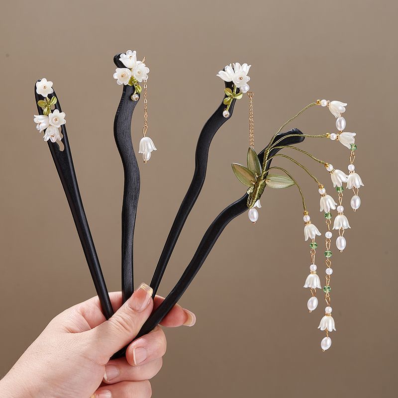 دبوس شعر خشبي بتصميم زهرة زنبق - مراجعة Hanbok Hair Pin وسعره